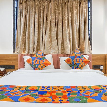Fabhotel Prime Shourya Residency - Nr Maharshi Karve Museum Pune Exteriör bild