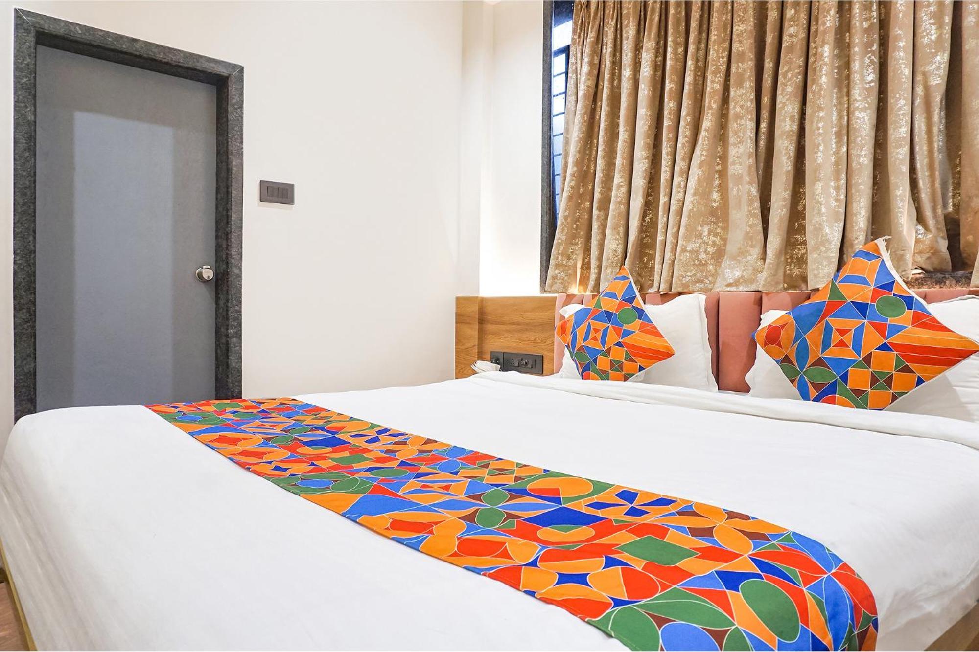 Fabhotel Prime Shourya Residency - Nr Maharshi Karve Museum Pune Exteriör bild