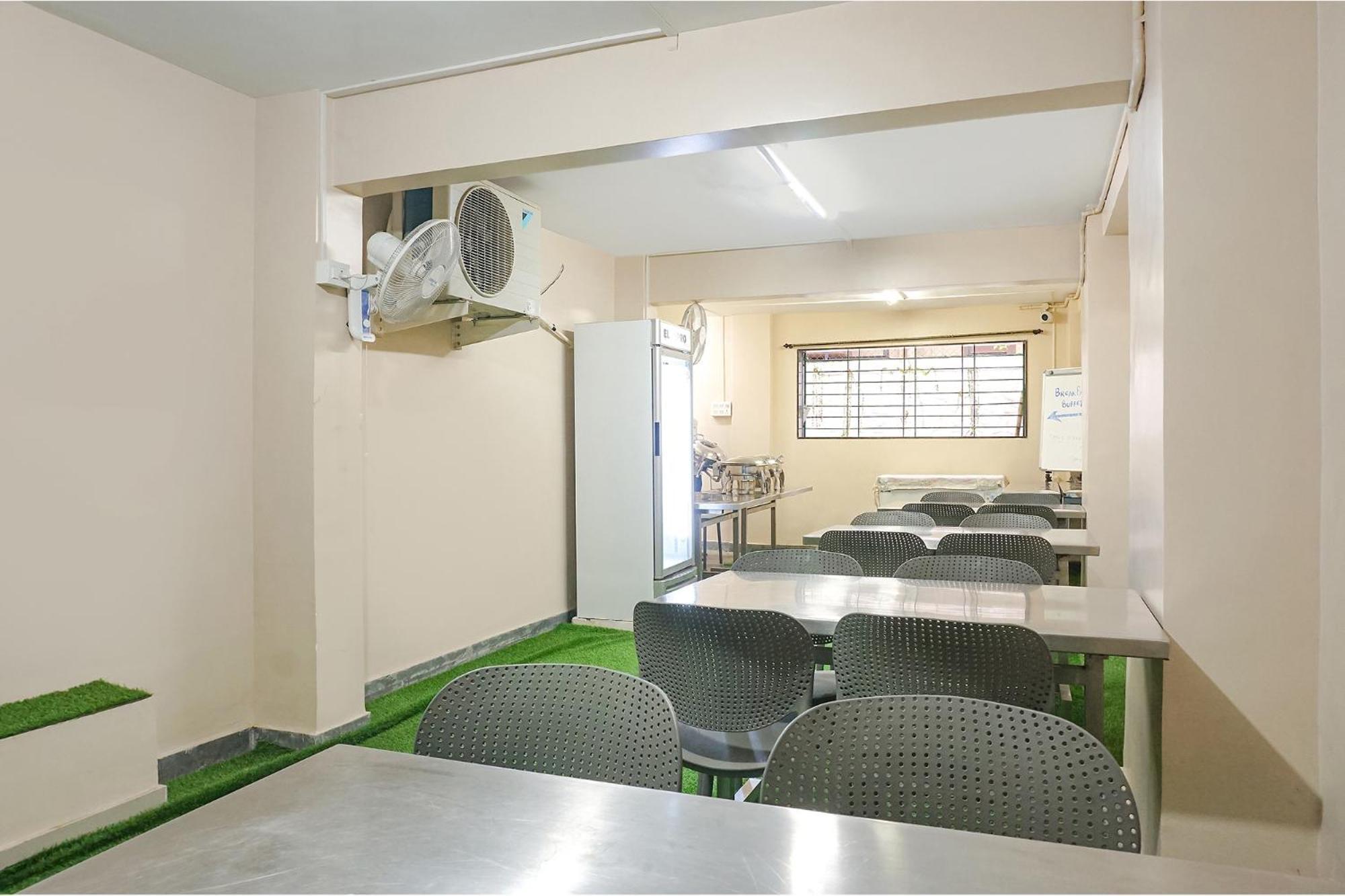 Fabhotel Prime Shourya Residency - Nr Maharshi Karve Museum Pune Exteriör bild
